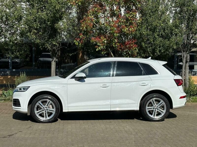 Audi Q5 thumb 2